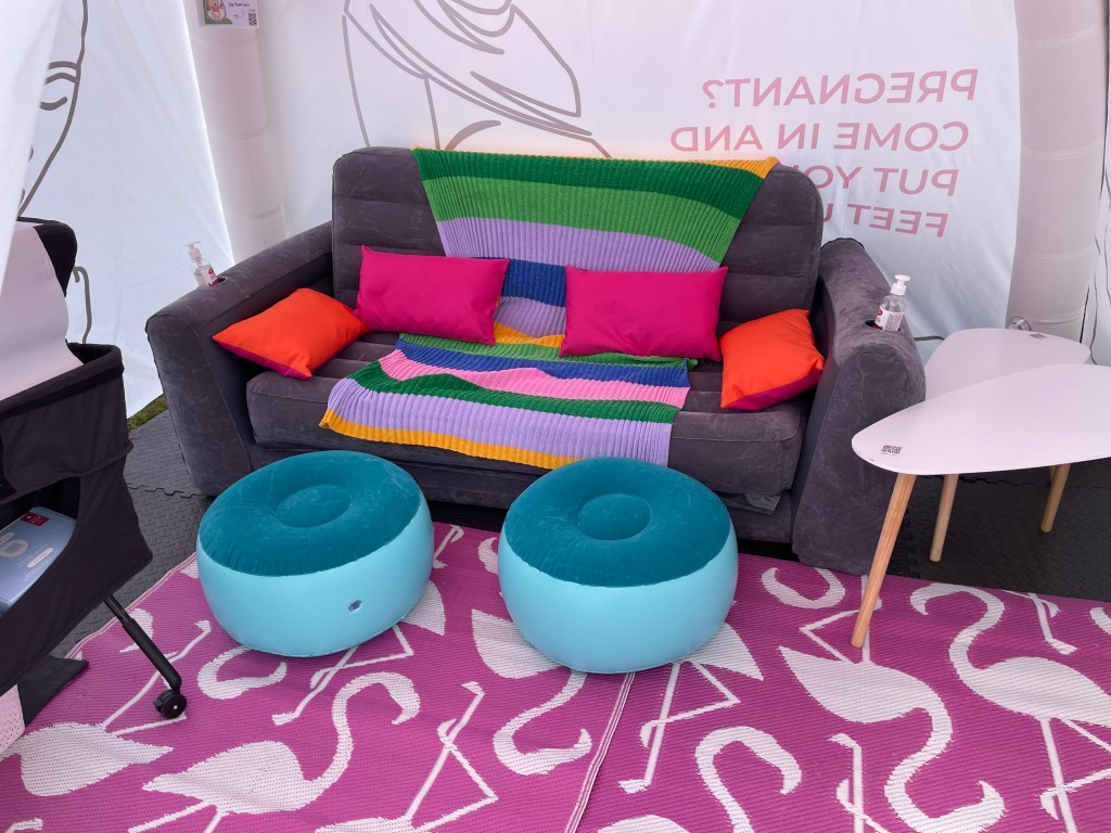 MumPod®. Breastfeeding mother. Festival Lactation Pod. Breastfeeding Pod. Nursing Room. Wellbeing Room. Working mother. Festivals. Outdoor events. sofa